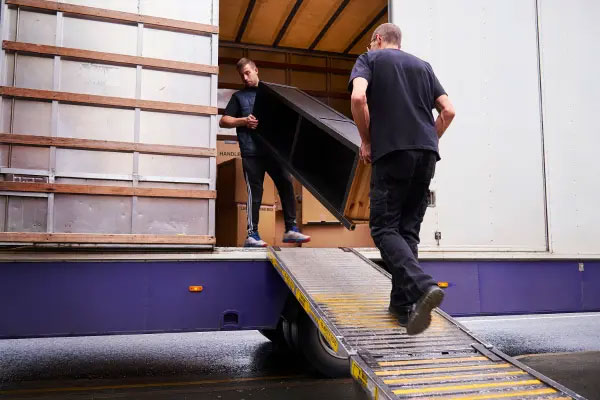 Select Local Adelaide Movers that Will Make Your Move Stress-Free!